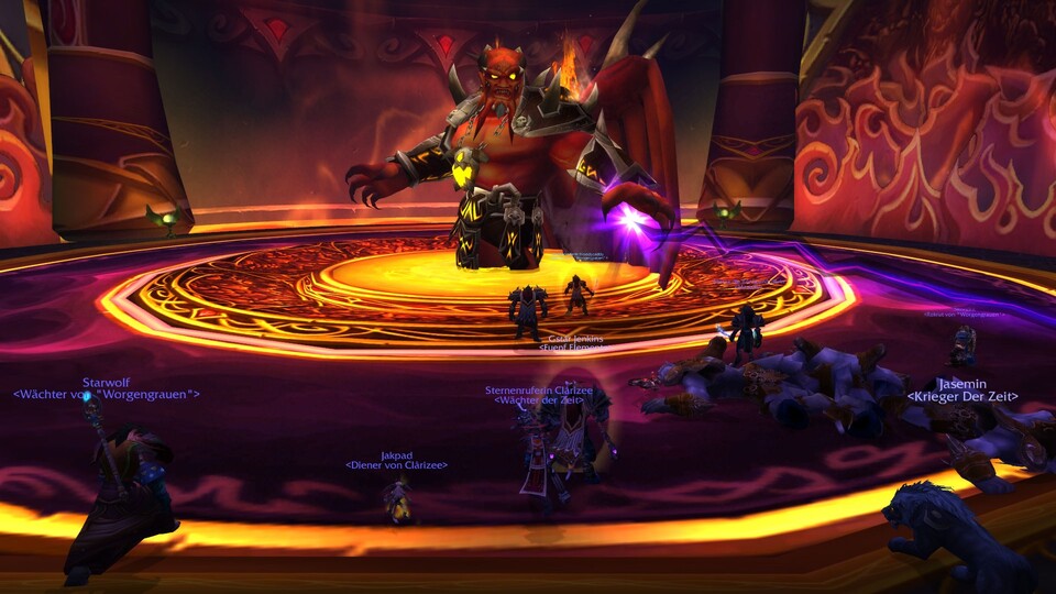 Dämonenlord Kil'jaeden taucht beim Finale von The Burning Crusade auf. Als letzter Endboss muss er die Spieler über acht Monate bis zum nächsten Addon bei Laune halten.