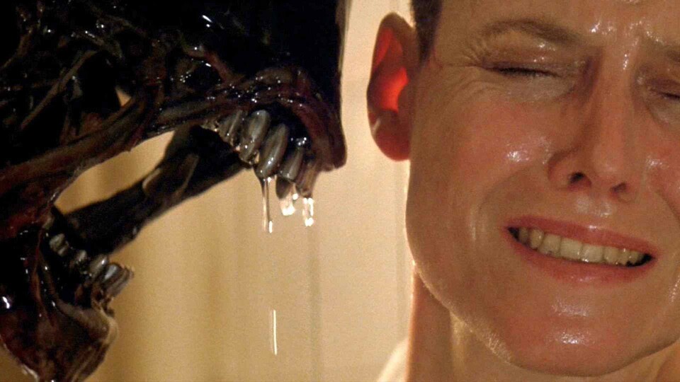 Für seinen ersten Alien-Film hatte Ridley Scott ursprünglich ein viel brutaleres Ende für Sigourney Weaver als Ellen Ripley vorgesehen.