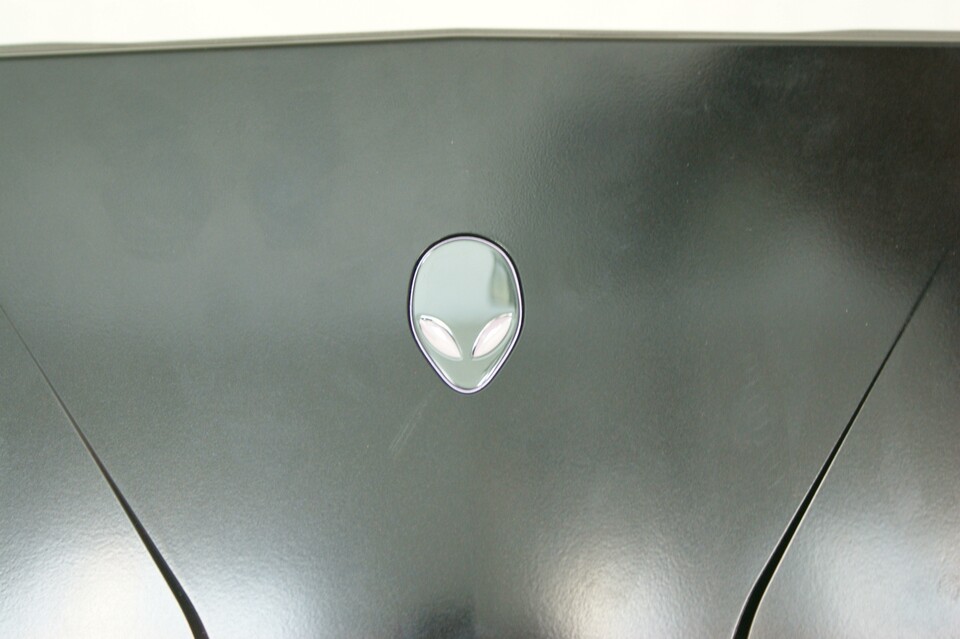 Die Alien-Bezüge beschränken sich auf die wenigen Logos am M11x.