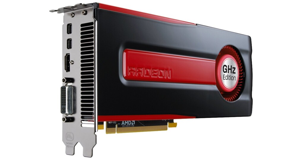 Zwar hat die Radeon HD 7970M fast die technischen Daten und damit auch die hohe Leistung der hier gezeigten Desktop-Grafikkarte Radeon HD 7870, aber ein Etikettenschwindel bleibt das trotzdem – eine richtige HD 7970 ist noch mal um einiges schneller.
