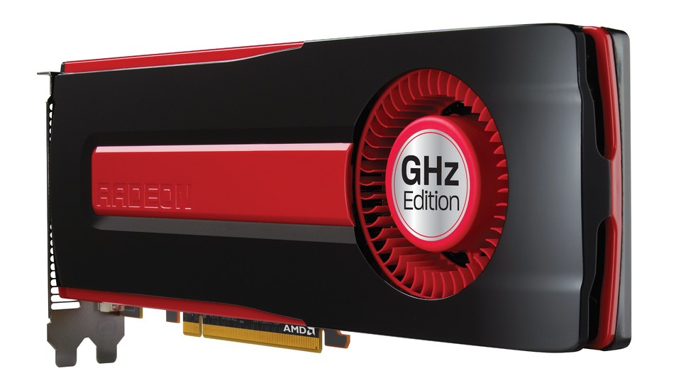 Das Referenzdesign der Radeon HD 7970 GHz Edition entspricht bis auf die höheren Taktfrequenzen und dem Turbo-Modus einer normalen HD 7970.