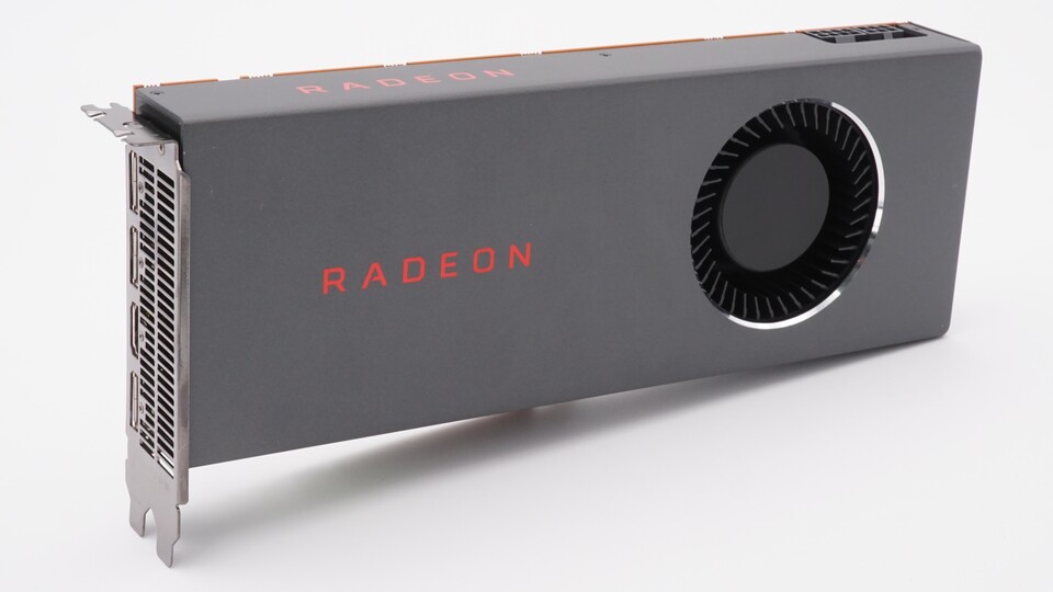 AMDs Radeon RX 5700 XT ist zwar schnell und vergleichsweise effizient unterwegs, an Nvidias Top-Modell in Form der RTX 2080 Ti kann sie aber nicht heranreichen.