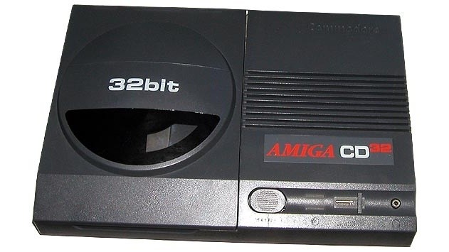 Der Amiga CD 32 gehörte zu einer Reihe von wenig erfolgreichen Konsolen wie dem Sega Mega-CD, dem 3DO und dem Atari Jaguar.