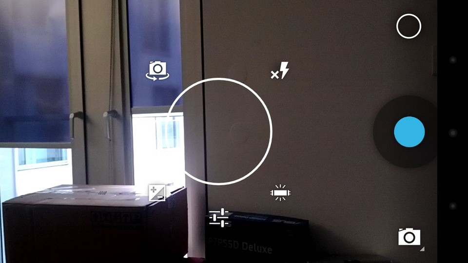 Mit einem Kreismenü bedienen wir die Kamera-App unter Android 4.2.