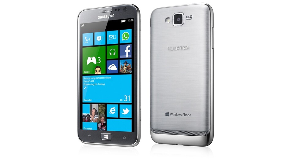 Das Samsung Ativ S gleicht dem S3 äußerlich sehr, setzt aber auf Windows Phone 8 statt auf Android. 