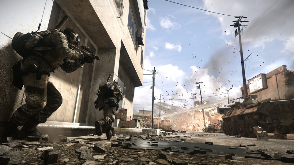 Battlefield 3 schafft es zurück auf Platz 1 der Saturn-Verkaufscharts.