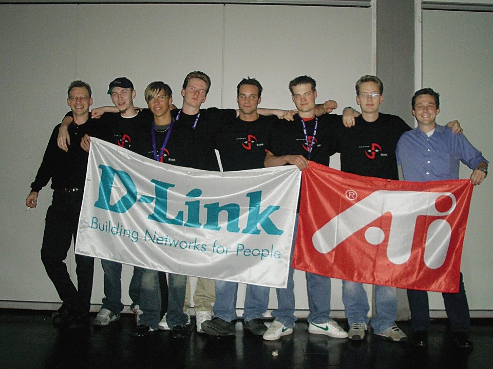 Ocrana.D-Link nach der Siegerehrung der Vorausscheidungen zu den World Cyber Games 2003 in Leipzig.