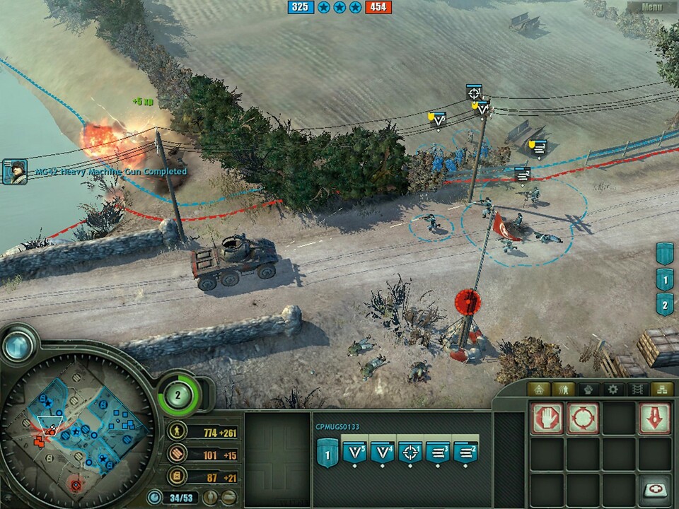 Der Kontrollpunkt unten ist hart umkämpft, der Panzerwagen der Alliierten behält jedoch die Oberhand.