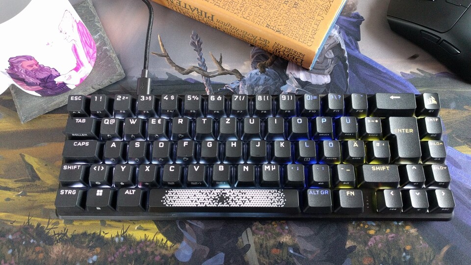 Meine absolute Lieblings-Gaming-Tastatur im 65%-Format: Die Corsair K65 Pro Mini mit optischen Schaltern.*