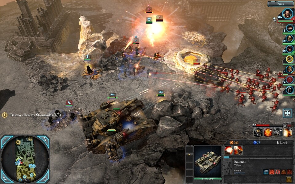 Endlich Massenschlachten in Dawn of War 2! Den Ansturm Dutzender Chaos-Jünger kontern wir mit dem Baneblade-Panzer des Imperiums, der größten Einheit im Spiel.