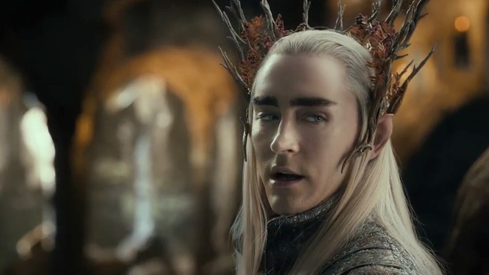 Lee Pace als Elbenkönig Thranduil spielt viele andere Hobbit-Darsteller an die Wand.