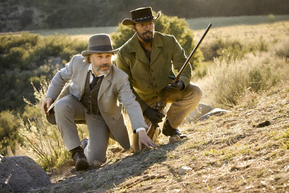 Dr. King Schultz (Christoph Waltz) und Django (Jamie Foxx) raufen sich in Django Unchained zusammen.