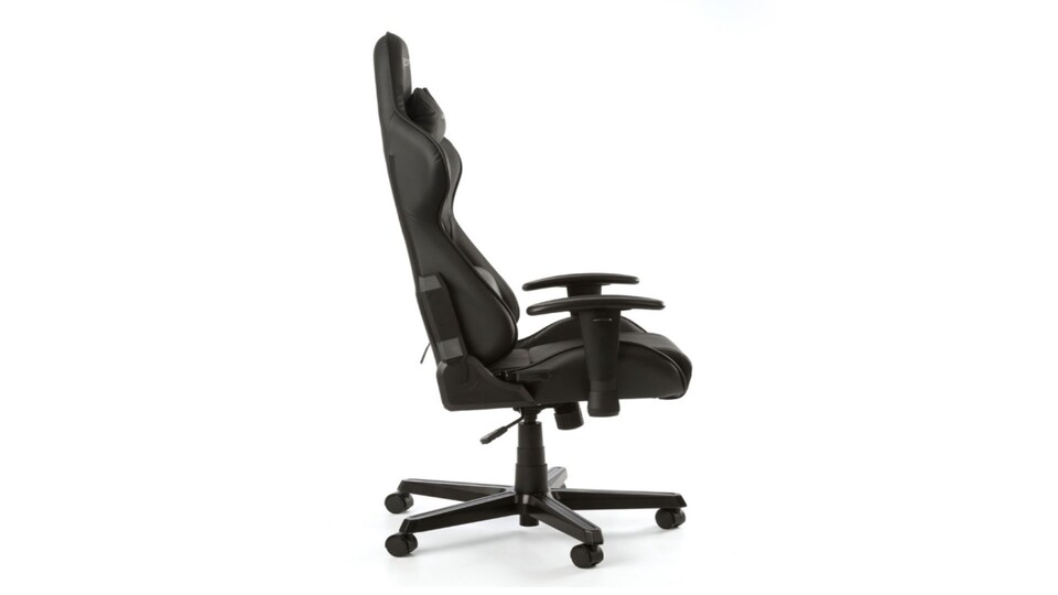 Der DXRacer Formula Gaming Chair bietet einen größeren Komfort als herkömmliche Bürostühle - angepasst auf die Bedürfnisse von Gamern.