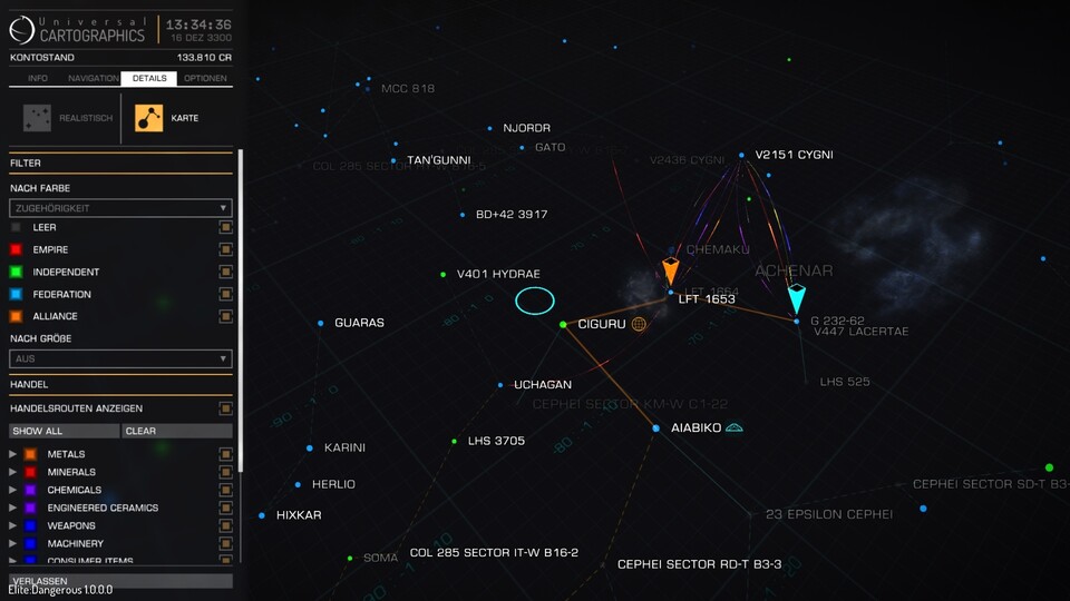 Auf der Galaktischen Karte planen wir den Weg zum Zielsystem – längere Strecken auch per Routenfunktion. Farbige, animierte Linien zeigen hier Im- und Exporte der Systeme.