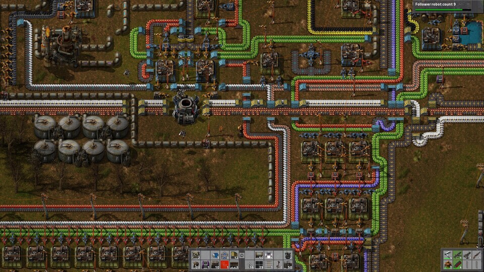 In Factorio kann der Spieler eine riesige Fabrik konstruieren und sie dann verteidigen.