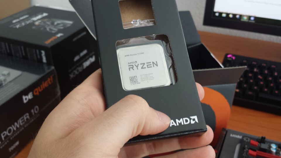 Auf den ersten Blick scheint mit diesem vermeintlichen AMD Ryzen 7 1700 alles in Ordnung zu sein, tatsächlich entpuppt er sich aber als viel günstigerer Intel Celeron-Prozessor. Quelle: Reddit-User sh00ter999
