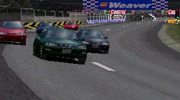 Die Wiederholungen der Rennen sind Teil 1 ein fester Bestandteil der Serie. Klug gewählte Kameraperspektiven und detaillierte Fahrzeugmodelle sorgen für den entsprechenden TV-Look.