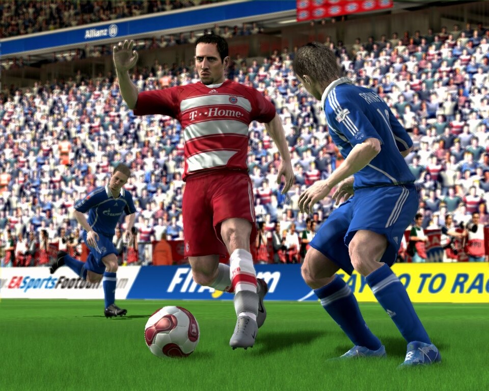 Wie in FIFA 09 gibt es auch im Fußball Manager 09 3D-Gras und schicke Optik.
