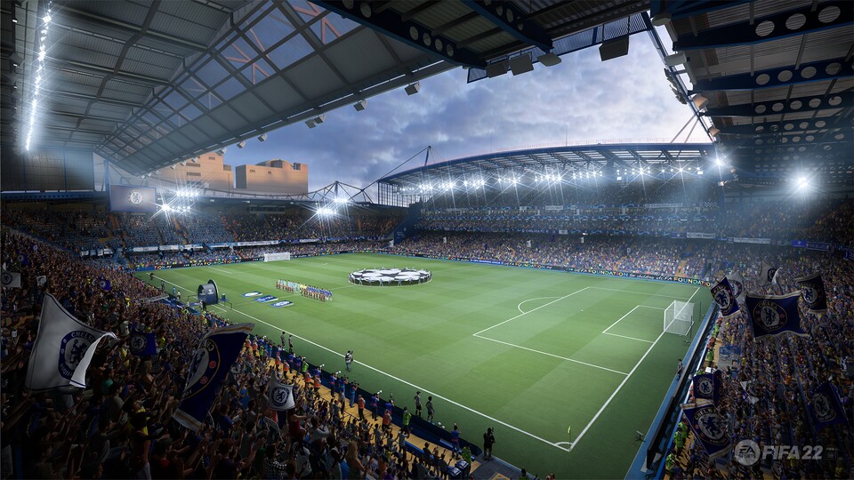 In FIFA 22 gibt es wieder zahlreiche lizensierte Stadien. Hier sehen wir Stamford Bridge. Der Heimplatz des FC Chelsea. 