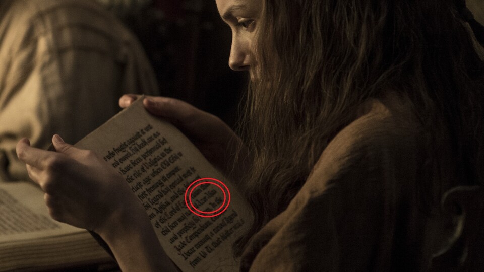 Ein klares Zeichen, dass die Geschichte von Azor Ahai in Staffel 7 zunehmend wichtiger werden wird: Goldy liest in der Bibliothek von Altstadt eine Schriftrolle mit seinem Namen.
