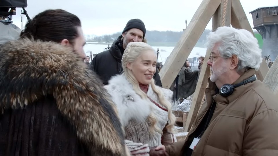 Jon Snow und Daenerys Targaryen erhalten hohen Besuch: George Lucas besucht das Set von Game of Thrones.