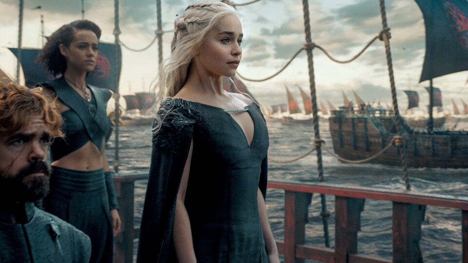 Daenerys Targaryen trifft mit ihrer Flotte in Westeros an.