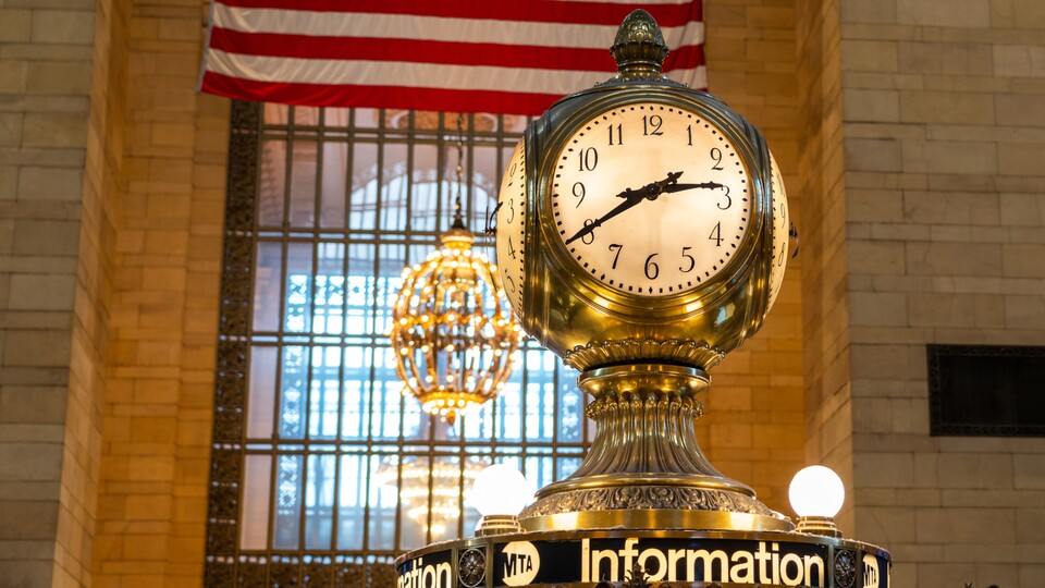 Die berühmte vierseitige Uhr der Haupthalle des Grand Central Terminals. (Bildquelle: Adobe StockSDF_QWE)