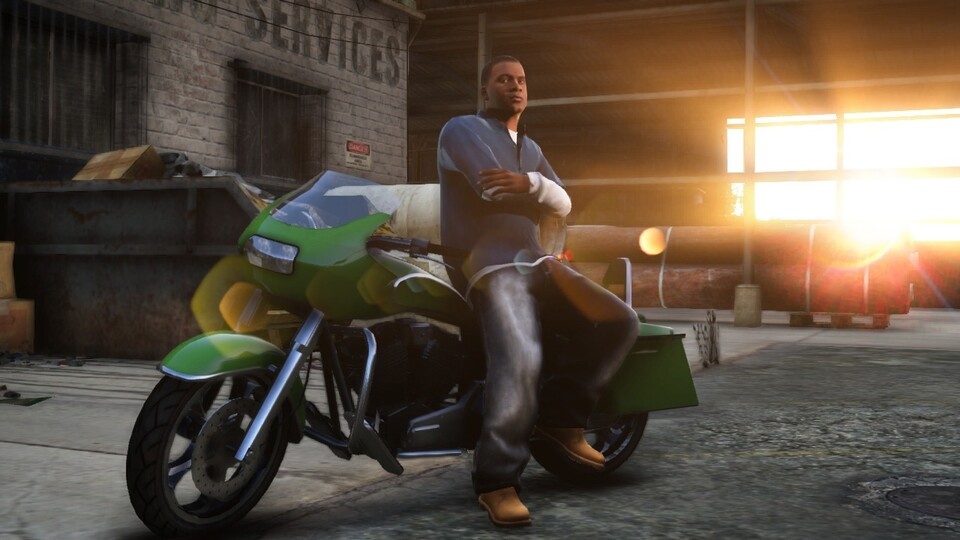 In einem Video zu GTA 5 gibt es einen etwas ungewöhnlichen Motorrad-Stunt zu sehen. 