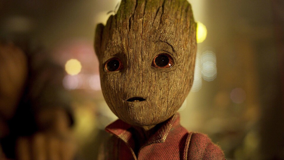 Regisseur James Gunn klärt die Fans über Baby Groot aus Guardians of the Galaxy 2 auf.