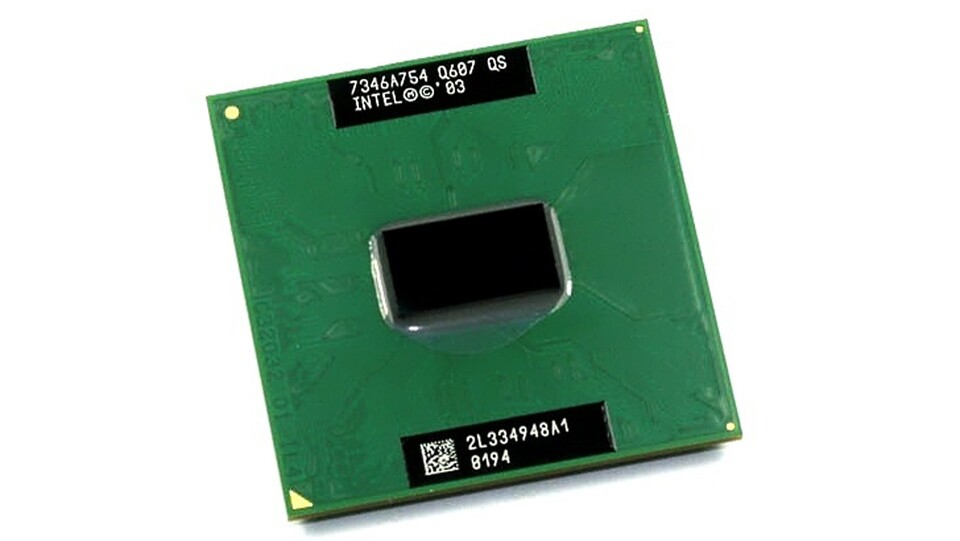 2003 stellte Intel mit dem Pentium M einen auf Laptops optimierten Prozessor vor, der auf dem letzten Pentium-III-Kern basiert. Der Pentium M wurde noch bis 2008 hergestellt.