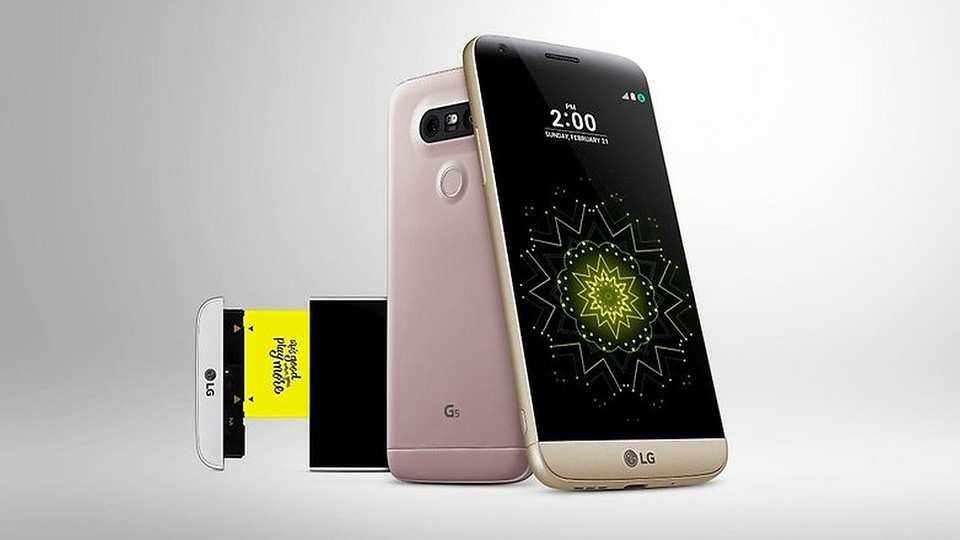 Das LG G5 kommt unter anderem mit einem austauschbaren Akku und starker Performance. Außerdem wurde das Smartphone erst kürzlich mit Android 7.0 Nougat ausgestattet.