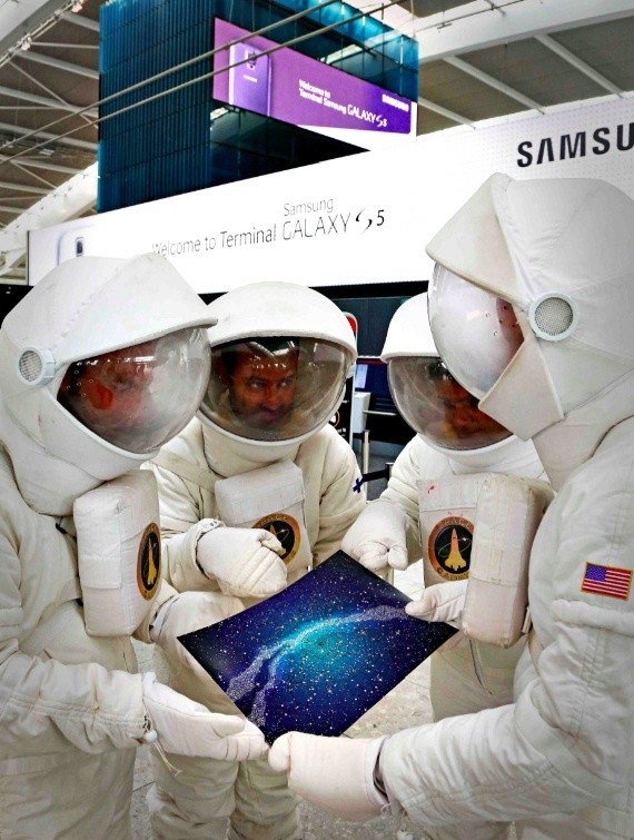 Enttäuschte Luminauten, die zur Galaxy S5 fliegen wollten. (Bildquelle: Microsoft)