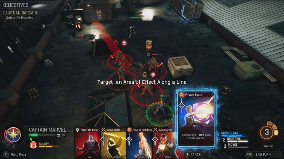 Captain Marvel bereitet einen vernichtenden Photon Beam vor, der mehrere Gegner in einer Linie treffen kann.