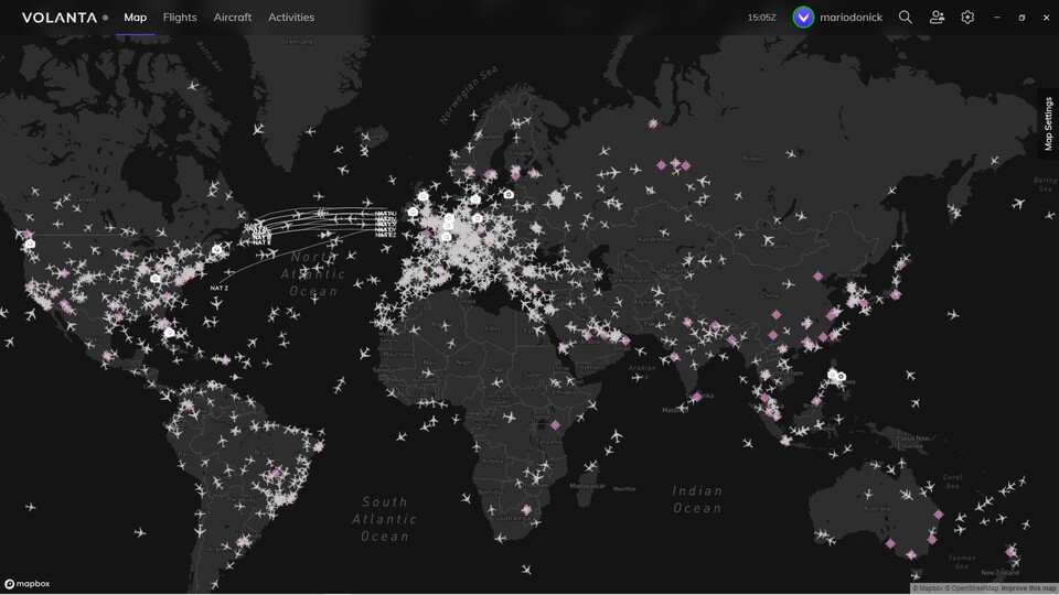 Die Flugsimulation ist tot? Nicht, wenn man auf Volanta schaut. Volanta ist ein Online-Flighttracker, der ähnlich wie FlightAware und FlightRadar24 funktioniert. Neben den direkt durch Volanta getrackten Flügen zeigt das Programm auch den Flugverkehr von Online-Netzwerken wie VATSIM, IVAO und PilotEdge.