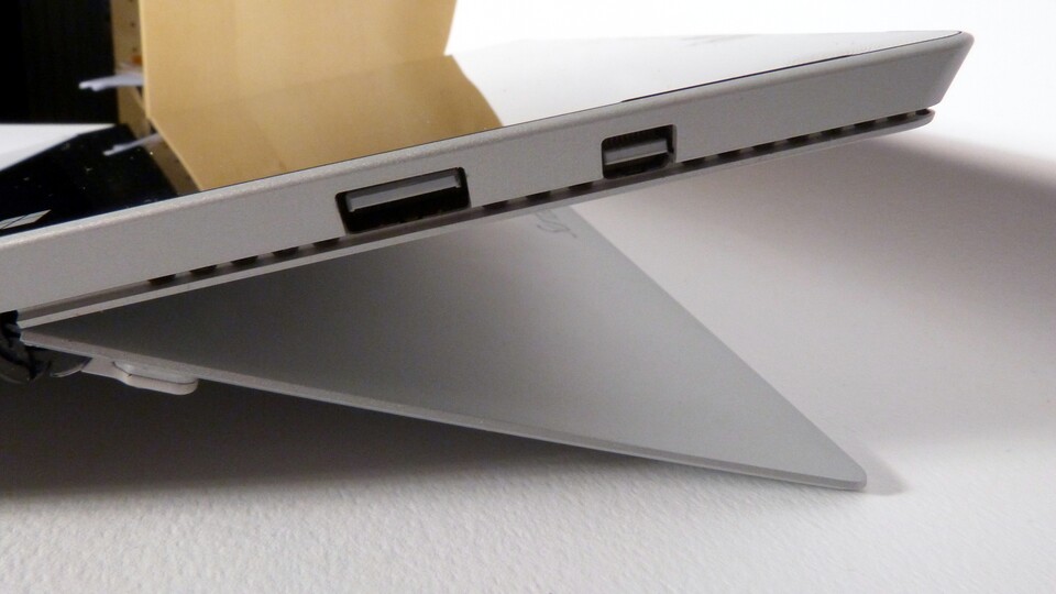Dank USB 3.0 und Displayport lässt sich das Tablet sehr flexibel mit Zubehör verbinden.