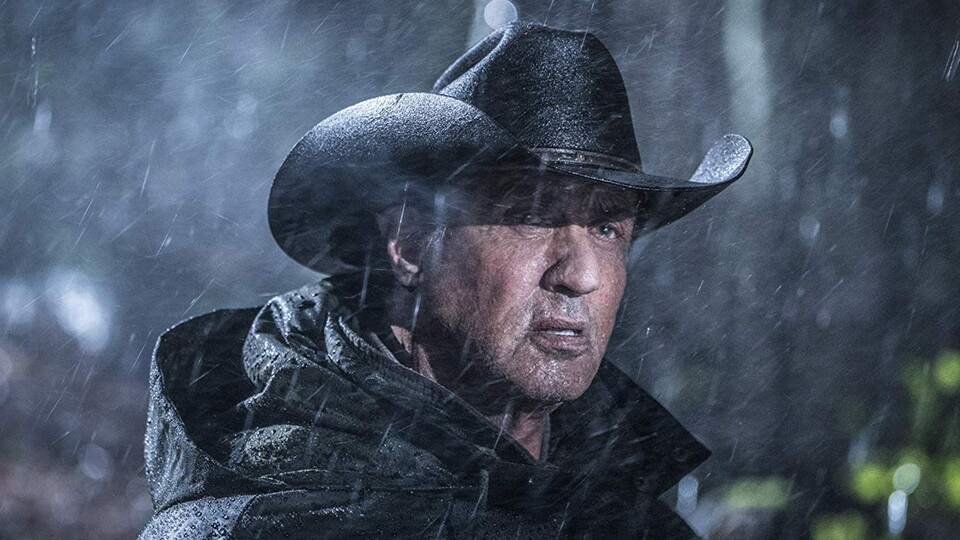 John Rambo bereitet sich im neuen Trailer zu Last Blood auf seine letzte Mission vor