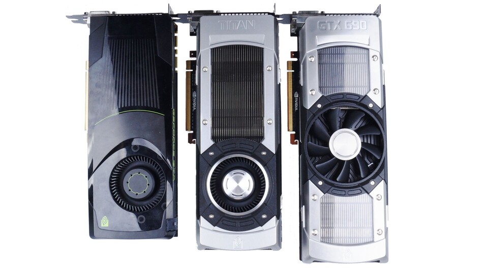 Gut zu sehen: Die Geforce GTX 680 (links) ist noch die kleinste der aktuellen High-End-Modelle von Nvidia. Die Geforce GTX Titan liegt mit 26,5 cm zwischen der GTX 680 (25,5 cm) und der Doppelchip-Karte Geforce GTX 690 (28 cm).