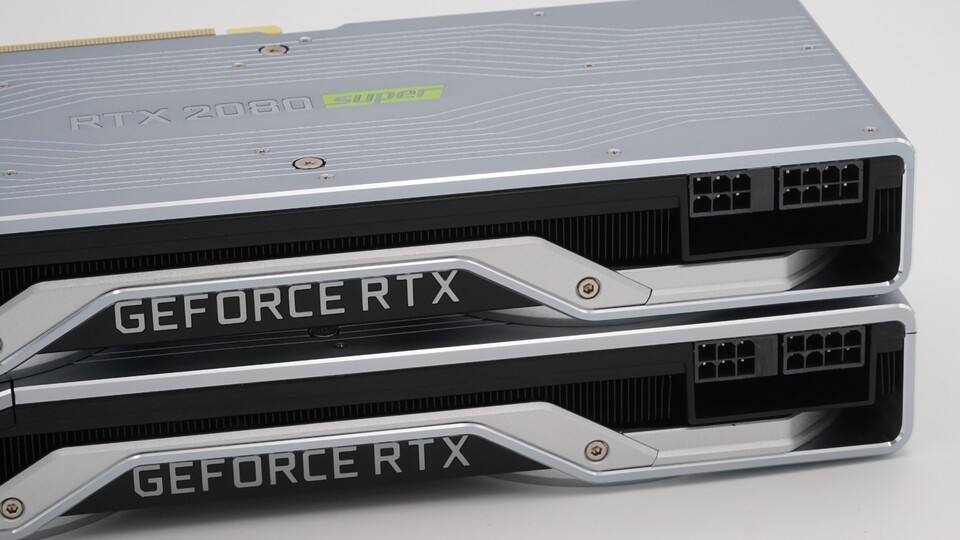 Die Geforce RTX 2080 Super FE benötigt wie der Vorgänger jeweils einen 6- und 8-Pol-Stromstecker. Die TDP steigt auf 250 Watt an.