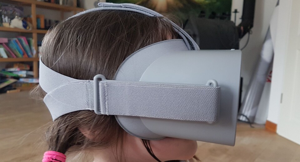 Der Haltegurt der Oculus Go ist flexibel und passt sowohl für große als auch für Kinderköpfe - auch wenn Oculus die Nutzung der Go erst ab 13 Jahren vorsieht.