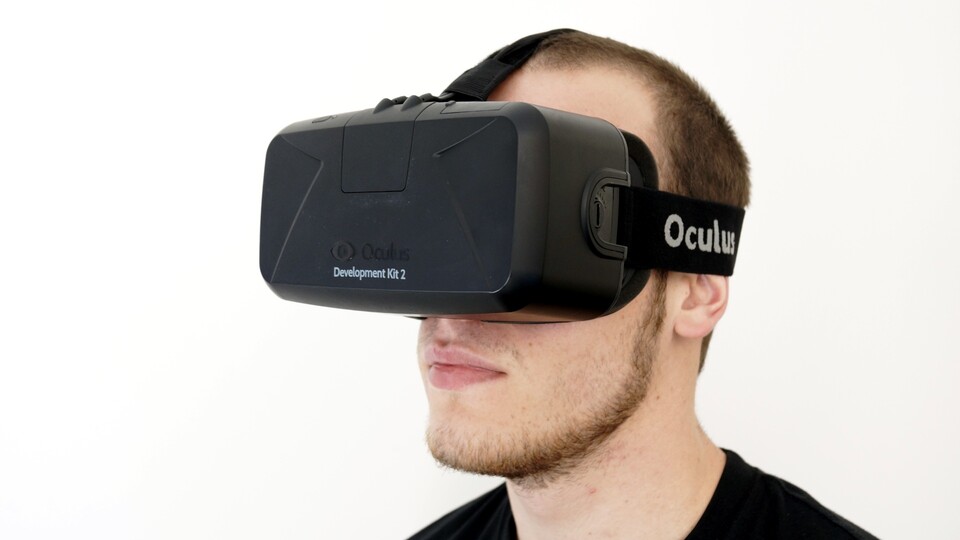 Mit seinem Full-HD-Display und dem neuen Positionstracker verspricht das Development Kit 2 der Oculust Rift noch realistischere virtuelle Welten als der Vorgänger.