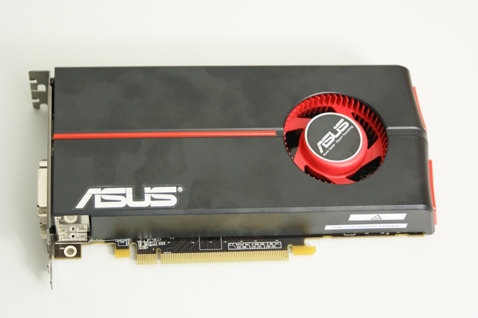 Als erste Radeon HD 5770 testen wir das Modell EAH5770 von Asus.