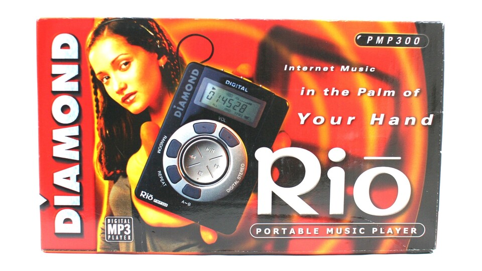 Der Rio PMP300 MP3-Player erschien noch bevor Apple die Gerätegattung mit den iPod in den Massenmarkt brachte.