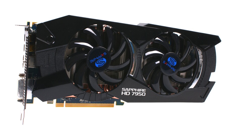 Sapphire übertaktet die Radeon HD 7950 OC um 100 MHz und spendiert der High-End-Grafikkarte einen leistungsstarken, aber dennoch leisen Kühler.