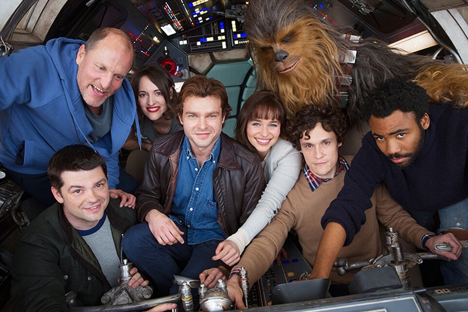 Film-Szene aus dem neuen Star-Wars-Film Han Solo mit Chewbacca und Woody Harrelson geleakt.