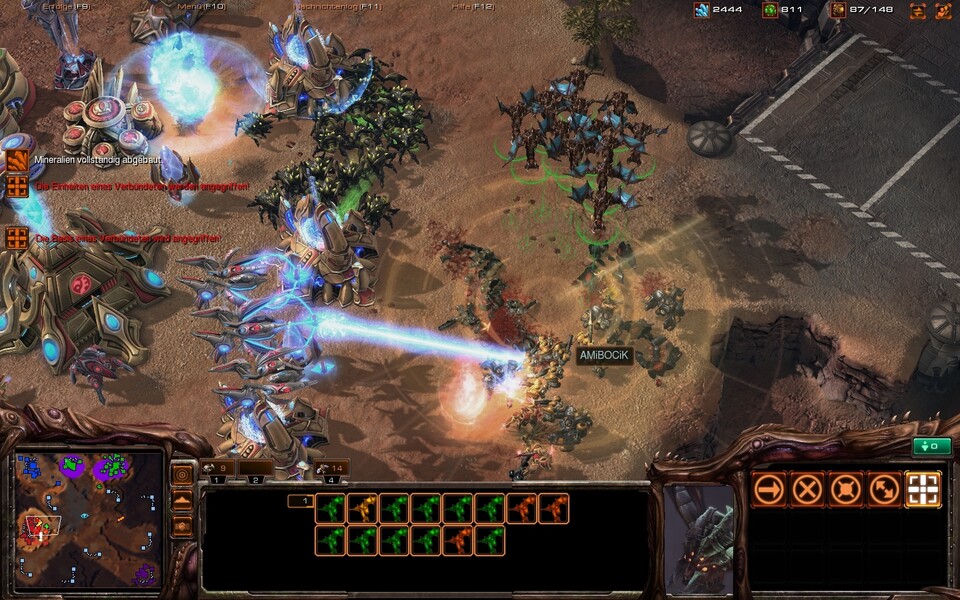 Screenshot aus dem Multiplayer von StarCraft 2: Wings of Liberty.
