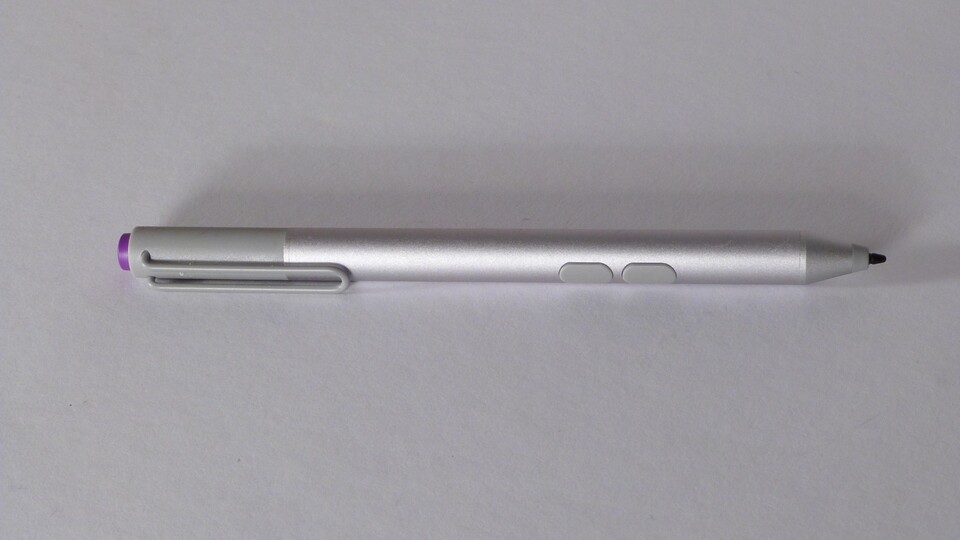 Gegen Aufpreis verkauft Microsoft den praktischen Surface Pen, der sich gut für Zeichnungen und Handschriftliches eignet.
