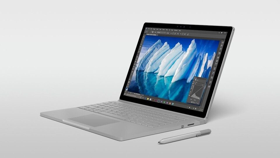 Das Surface Laptop erscheint mit Windows 10 S und soll eine Akkulaufzeit von mehr als 14 Stundne bieten.