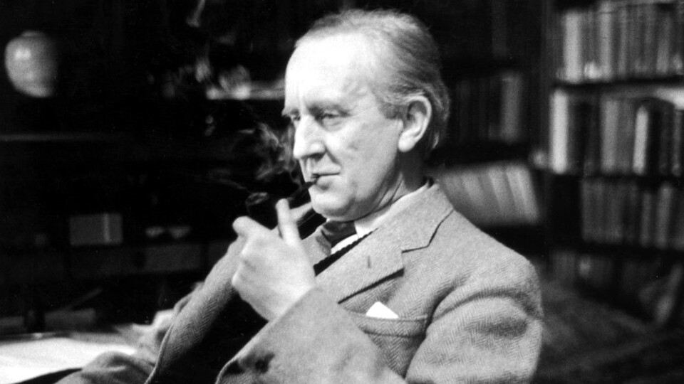 Die Schaffenskraft von J. R. R. Tolkien ist legendär. Was hätte der Großmeister der Fantasy-Literatur wohl zum aktuellen KI-Trend gesagt?