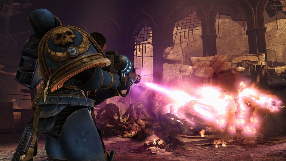 Warhammer 40k: Space Marine wird im Solomodus rund zehn Stunden Spielzeit bieten.