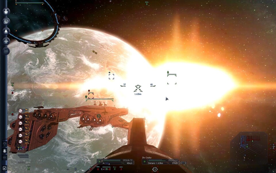 Die Stationen und Großkampfschiffe bei Terran Conflict vergehen in wuchtigen, mehrstufigen Detonationen.